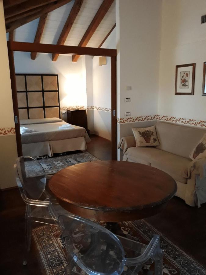 Locanda Orologio Cormòns Eksteriør bilde